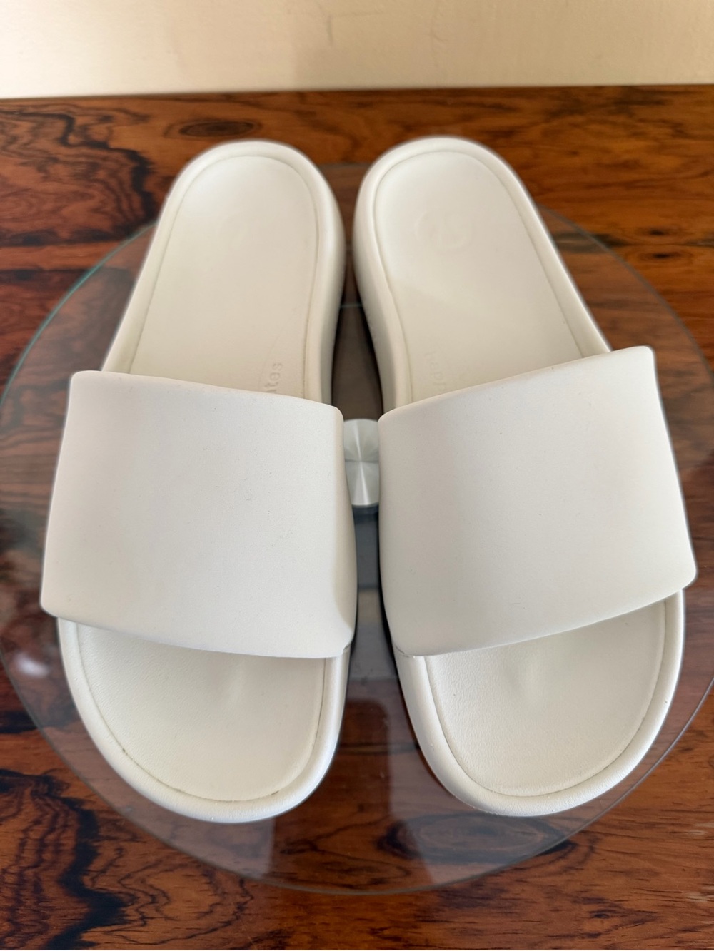 Lululemon Restfeel Slides in Light Ivory - Size 8